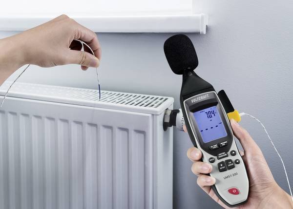 Voltcraft UM5/1 200 - Univerzální měřič parametrů -200 až 1372 °C