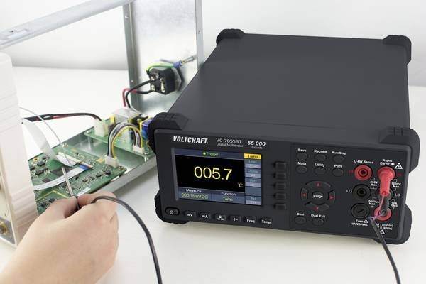 Voltcraft VC-7055BT - Stolný multimeter 1000 V DC / 10 A AC/DC