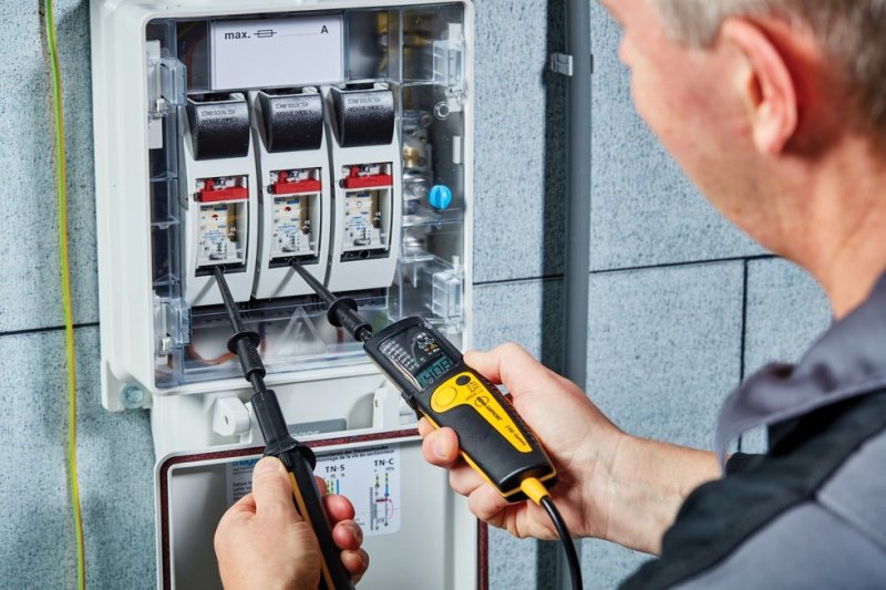 Beha Amprobe 2100-GAMMA+ PRO - Skúšačka napätia a spojenia VAC do 1000 V