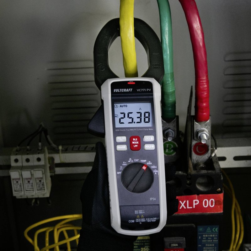 Voltcraft VC771 PV - Digitální proudové kleště do 1500 V AC / 2000 V DC