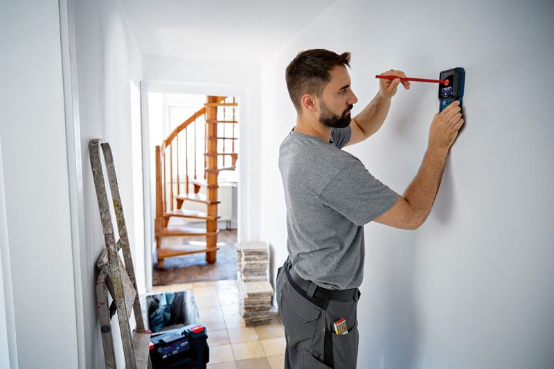 Bosch GMS 120-27 - Detektor kovu, elektrického vedení a trámů