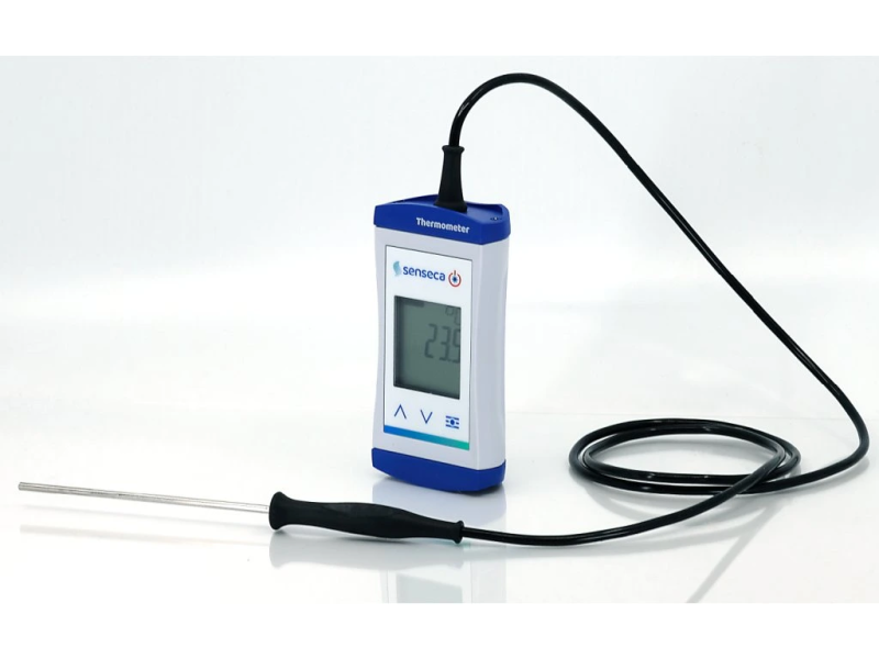 Senseca ECO 121-I3 - Presný vodotesný univerzálny teplomer –70 až +250 °C