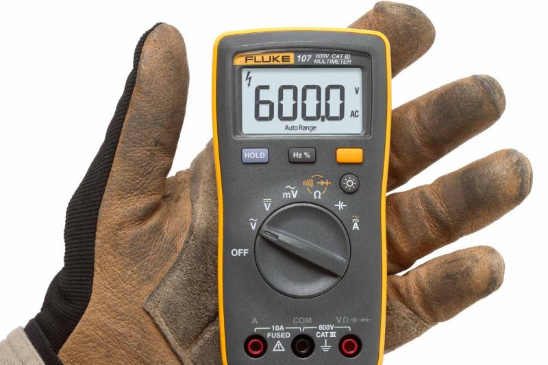 Fluke 107 - Digitální multimetr 600 V / 10 A