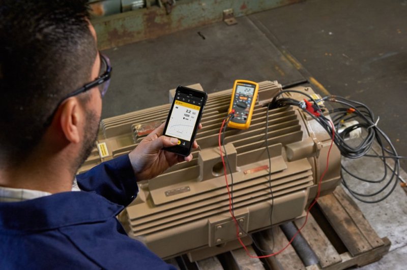 Fluke 1587 FC - Měřič izolačního odporu 1000 V