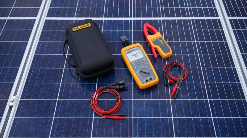 Fluke 283 FC/PV/EUR - Multimetr pro solární aplika 1500 VDC / 1000 VAC