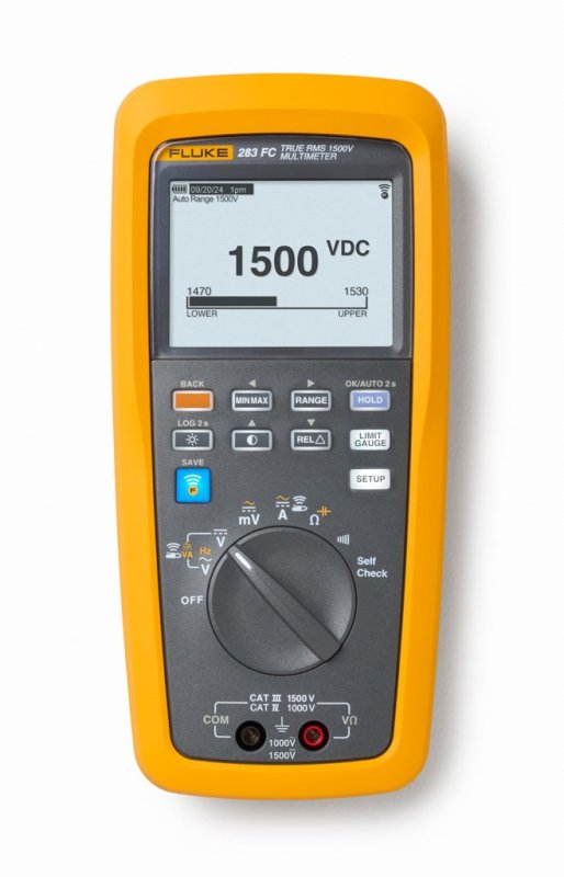 Fluke 283 FC digitální multimetr s barevným displejem pro měření napětí do 1500 VDC v solárních aplikacích