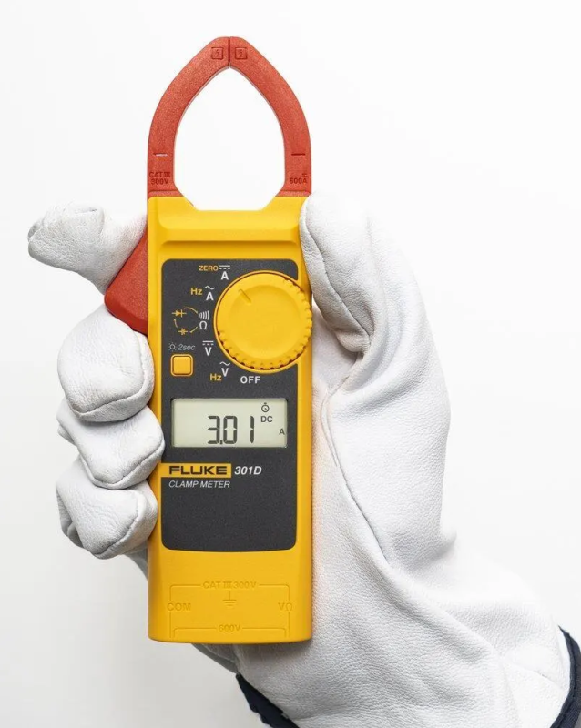 Fluke 301D - Kliešťový multimeter 0–600 A AC/DC