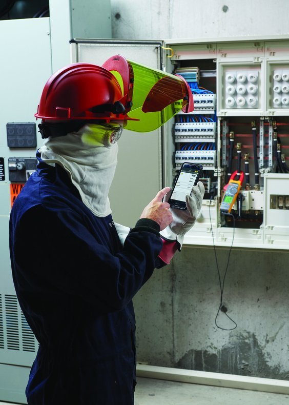 Fluke 378 FC - Bezkontaktný klešťový TRMS multimeter 0–1000 VAC / 0–999 A