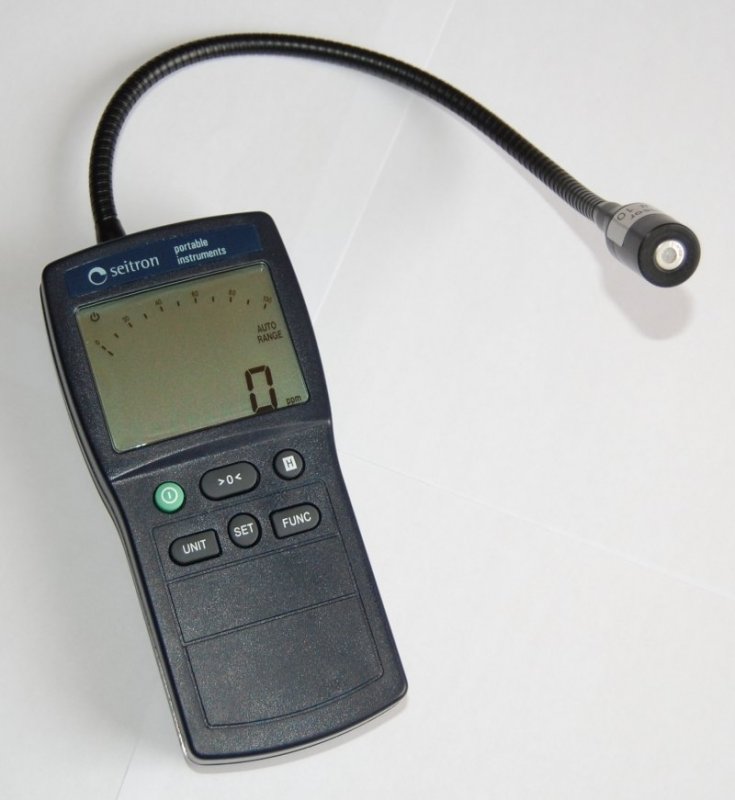 Seitron Gas Sniffer B10 - Detektor úniku plynu 0–10000 ppm / 0–1 % obj. / 0–20 % LEL