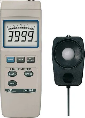 Lutron LX 1102 - Luxmetr 40 ~ 400 000 lux