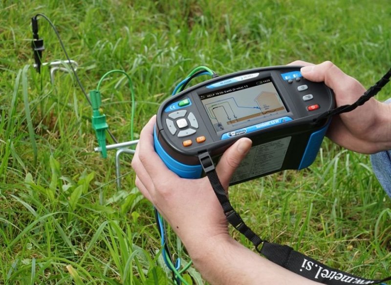 Metrel MI 3152H EurotestXC 2,5 kV - Tester elektrických inštalácií