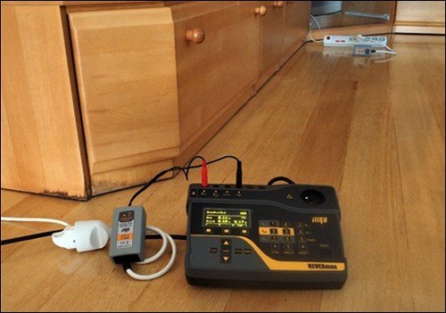 ILLKO P 8080 - Sada adaptérov na testovanie predlžovacích prívodov 90 × 60 × 32 mm