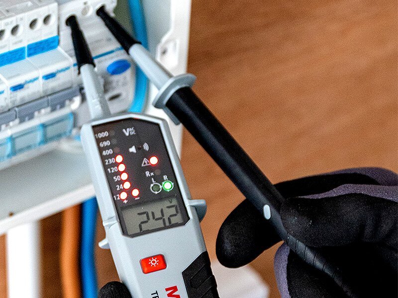 Megger TPT420 - Tester napätia 12–1000 V AC / 12–1500 V DC