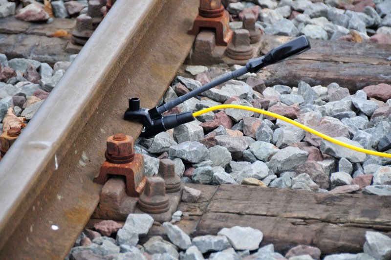 Tietzsch TT 3S-M - Vysoce odolný teleskopický tester 50–3000 V AC/DC