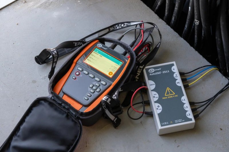 Sonel AutoISO-2511 - Adaptér pre viacžilové káble 2500 V