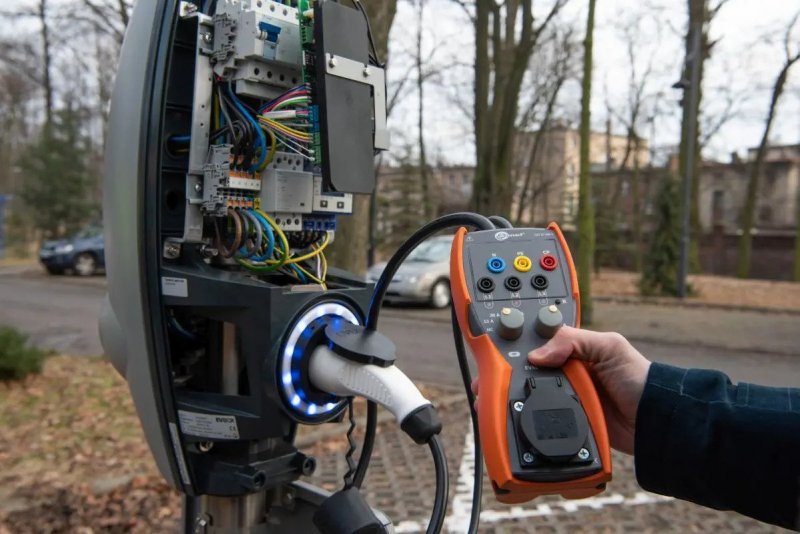 Sonel EVSE-01 - Adaptér na testovanie nabijacich stanic Meranie ZS