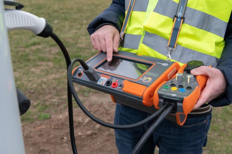 Sonel MPI-536 - Tester elektrických inštalácií a bleskozvodu 7" dotykový displej